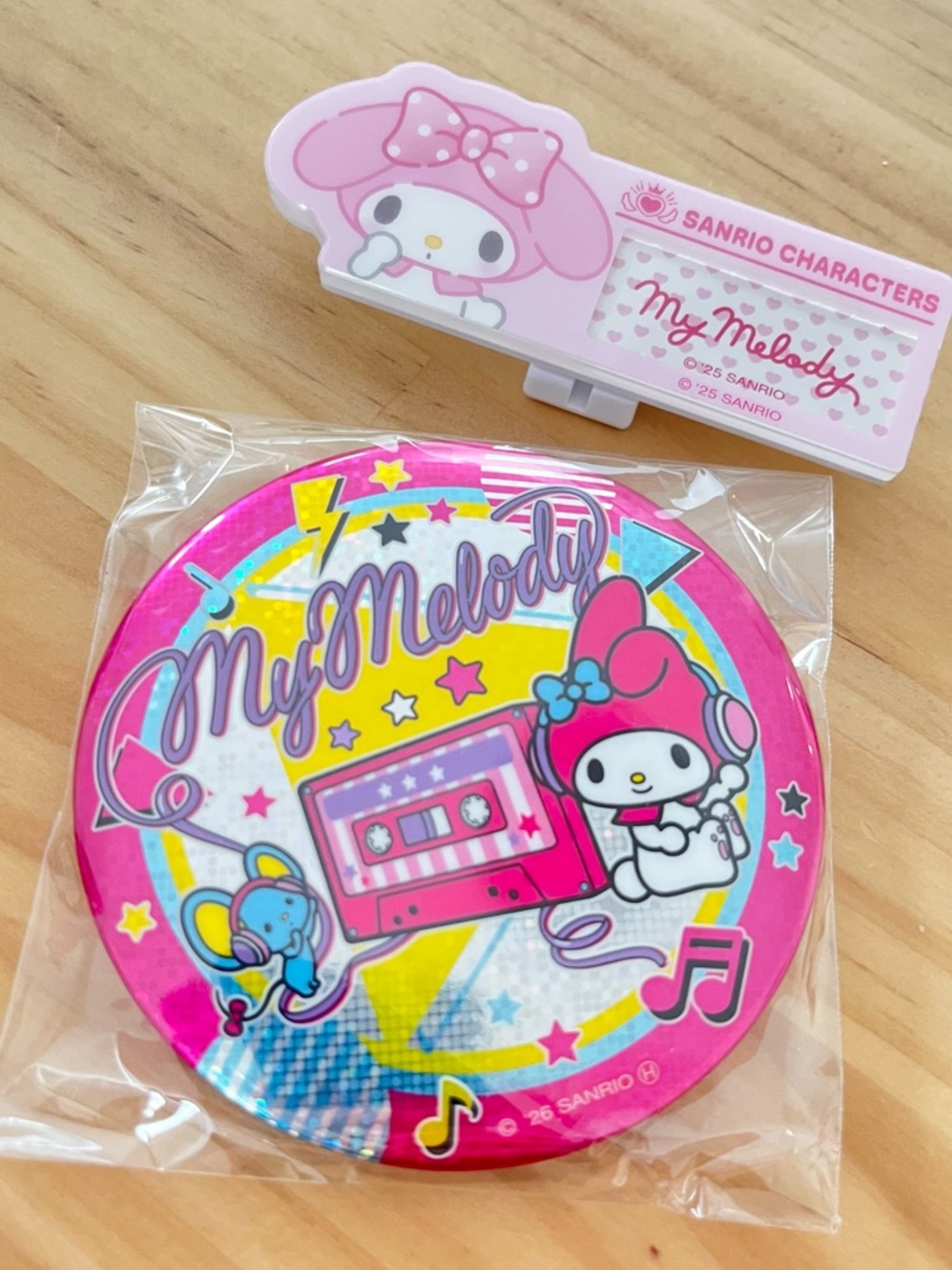 Japan Exclusive!🇯🇵Sanrio My Melody Hot Pink Retro Pin Button & Name Badge